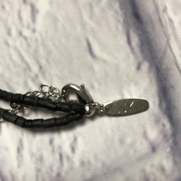 Black Beaded Necklace with Lacquered Shell - Picture 7 of 8